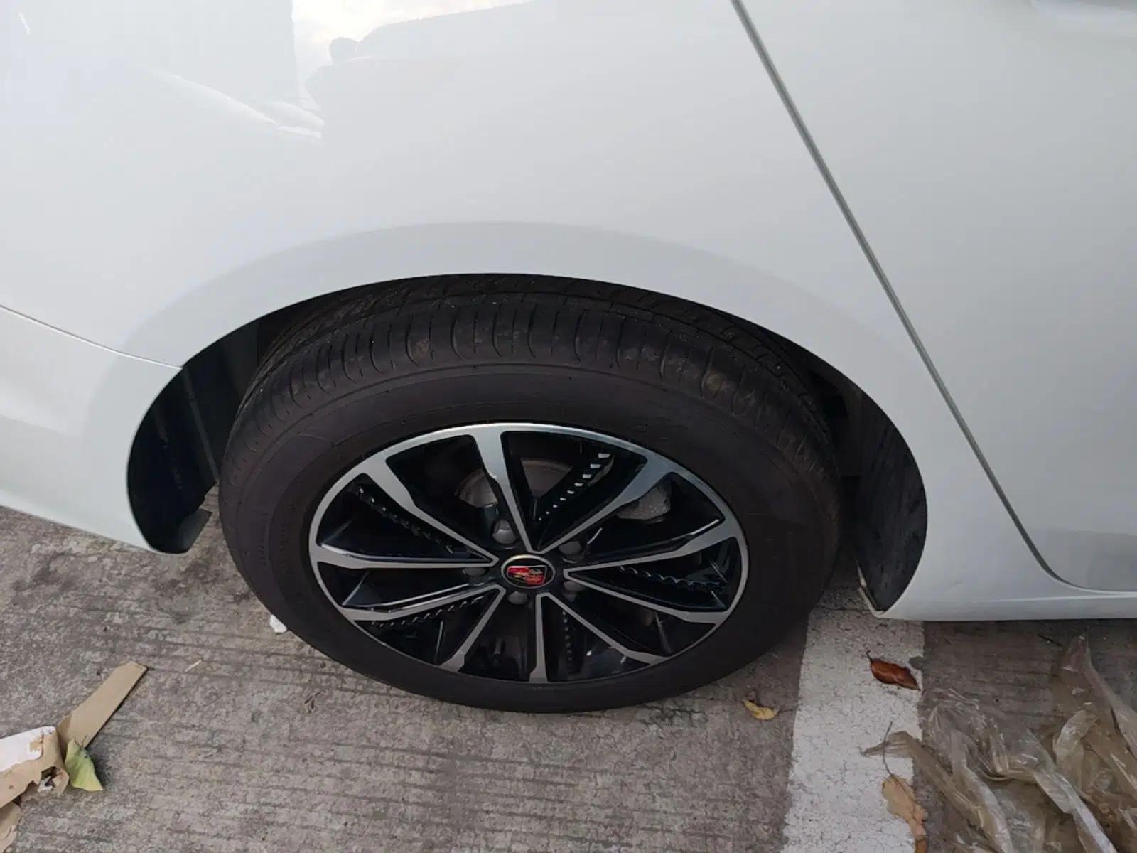 Roewe i5 2020 1.5L Manual 4G Connect Leehao Flagship Edition — миниатюра 11