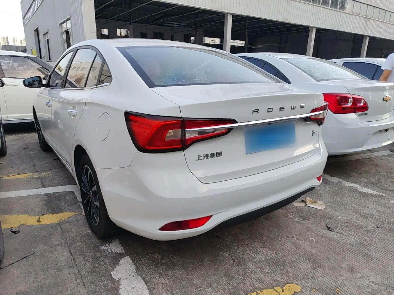 Roewe i5 2020 1.5L Manual 4G Connect Leehao Flagship Edition — миниатюра 4
