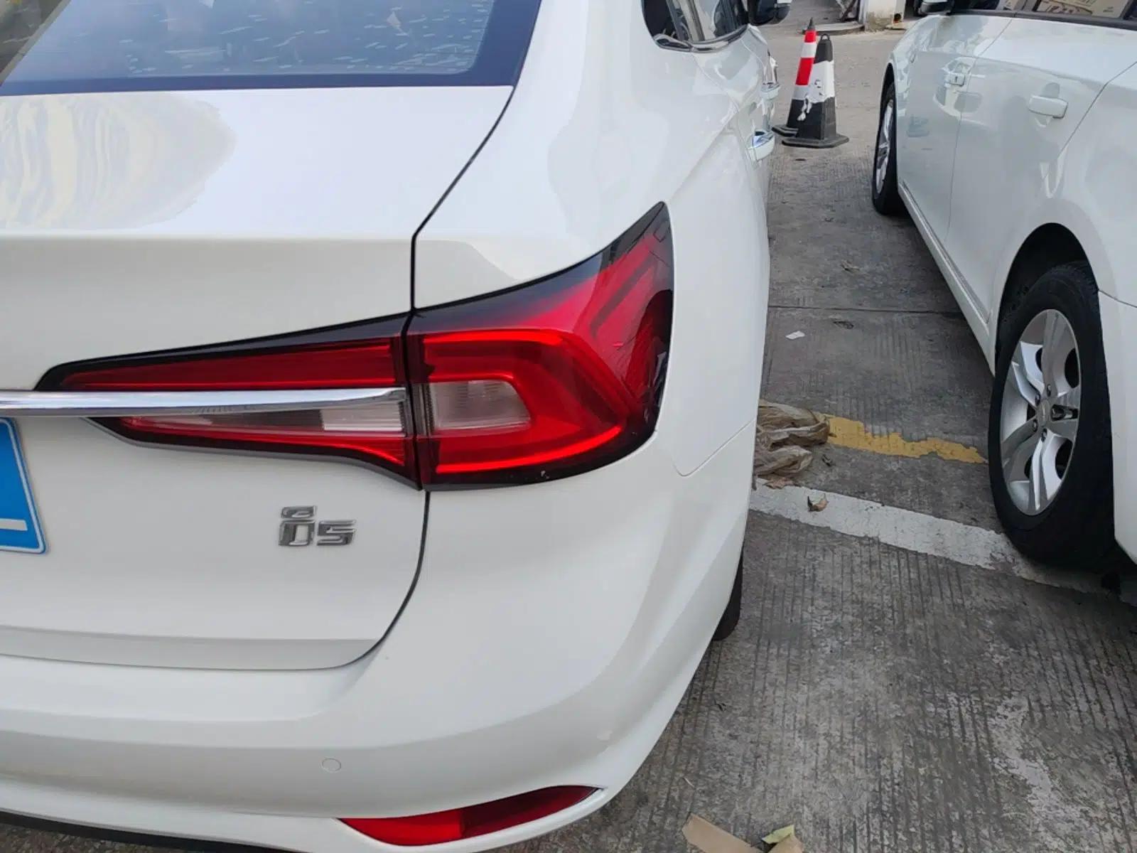 Roewe i5 2020 1.5L Manual 4G Connect Leehao Flagship Edition — миниатюра 9