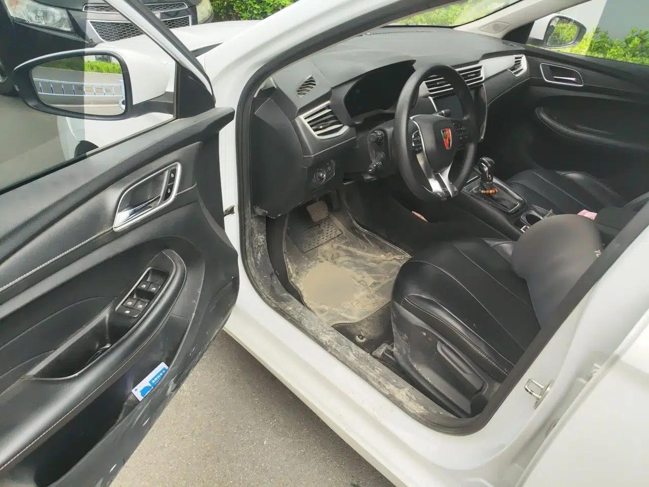 Roewe i5 2020 1.5L Automatic 4G Connect Luxury Flagship Edition — миниатюра 16