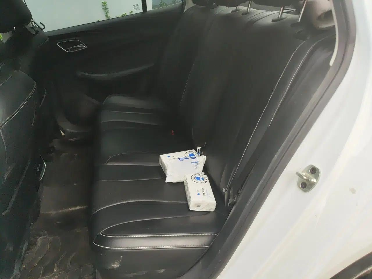 Roewe i5 2020 1.5L Automatic 4G Connect Luxury Flagship Edition — миниатюра 17