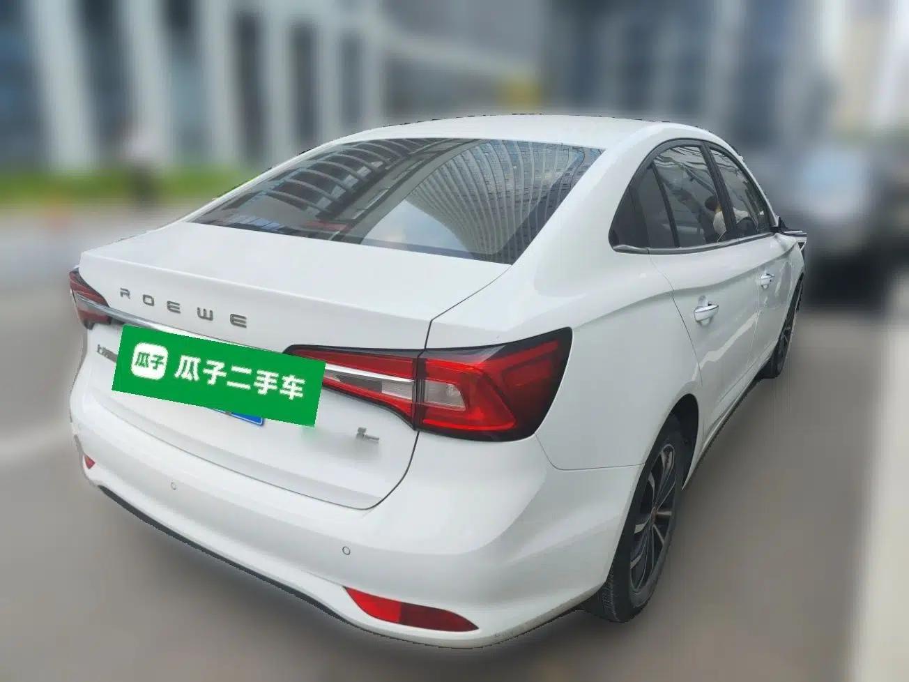 Roewe i5 2020 1.5L Automatic 4G Connect Luxury Flagship Edition — миниатюра 6