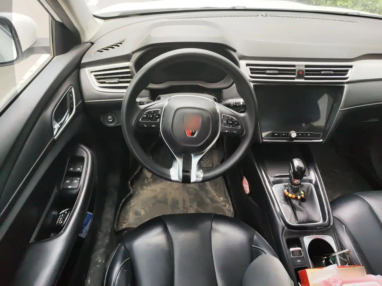 Roewe i5 2020 1.5L Automatic 4G Connect Luxury Flagship Edition — миниатюра 10