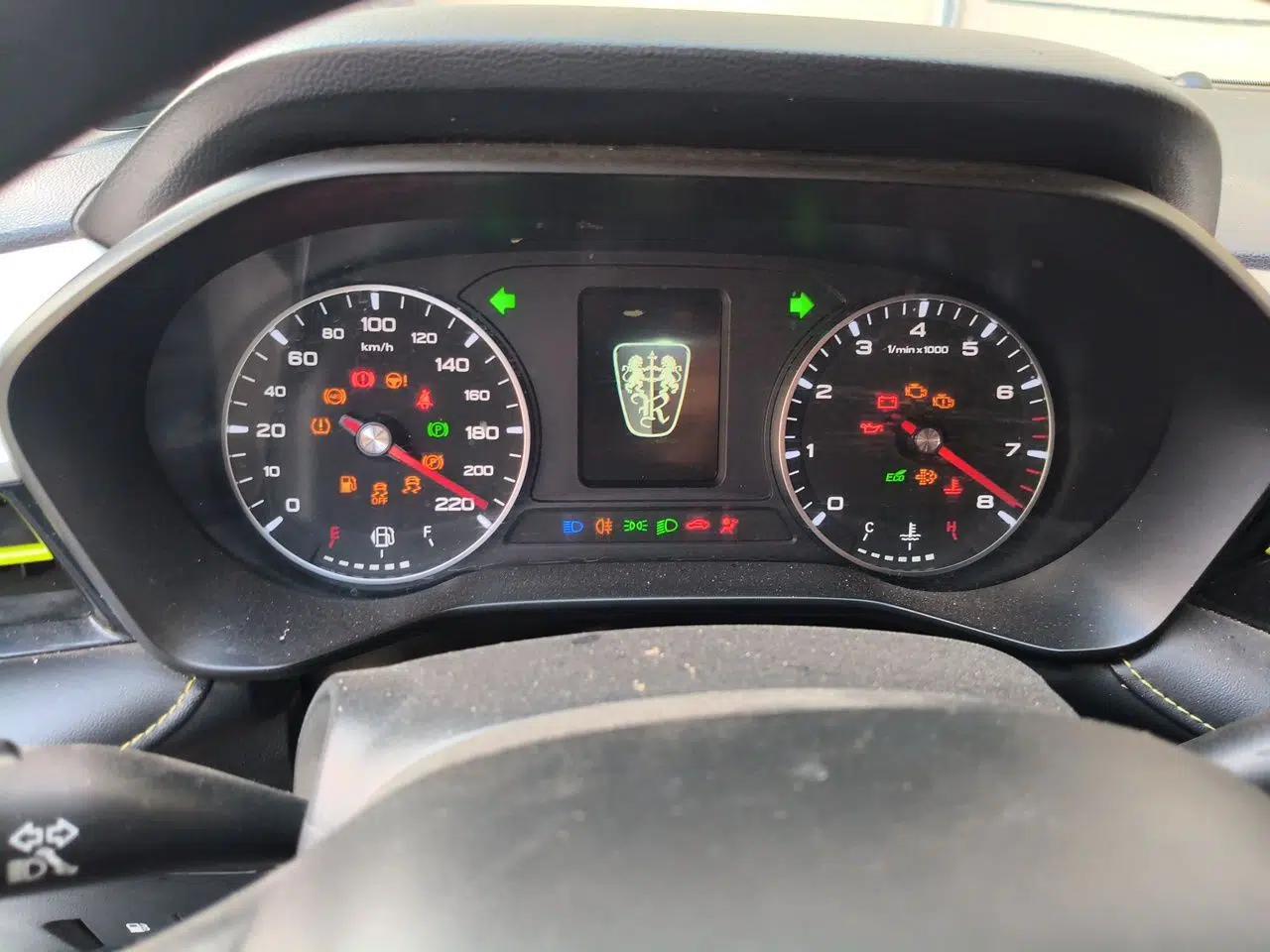 Roewe i5 2021 1.5L CVT Platinum Edition — миниатюра 11