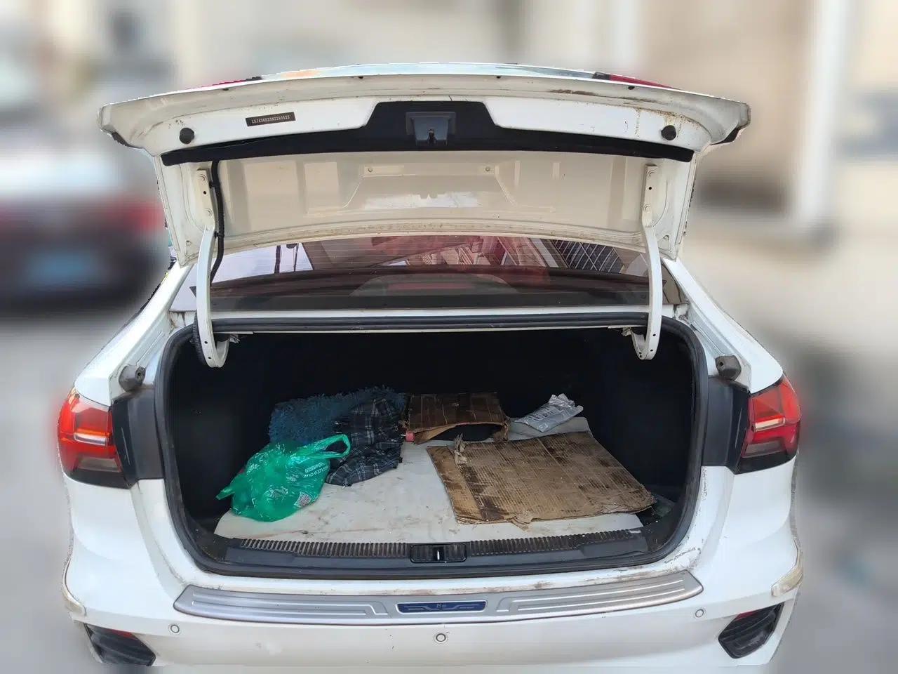 Roewe i5 2021 1.5L CVT Platinum Edition — миниатюра 19