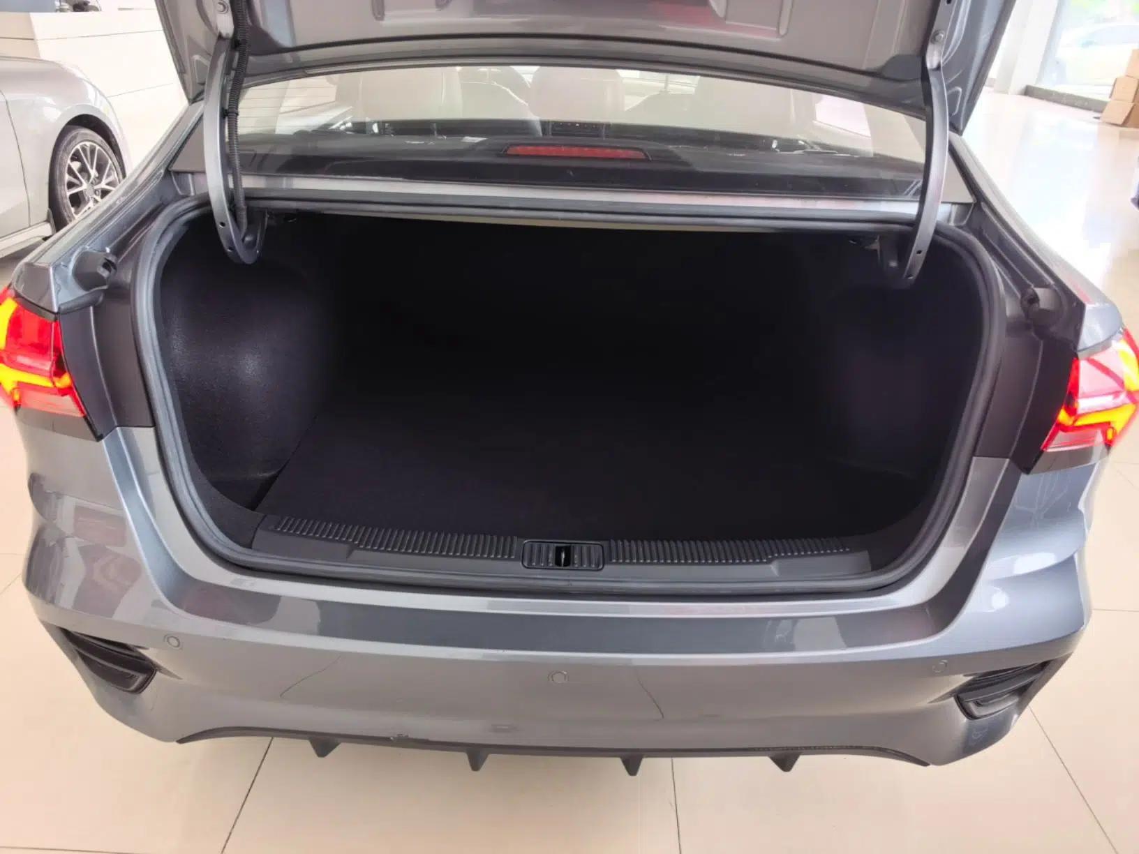 Roewe i5 2021 Revised Version 1.5L CVT Diamond Edition — миниатюра 22