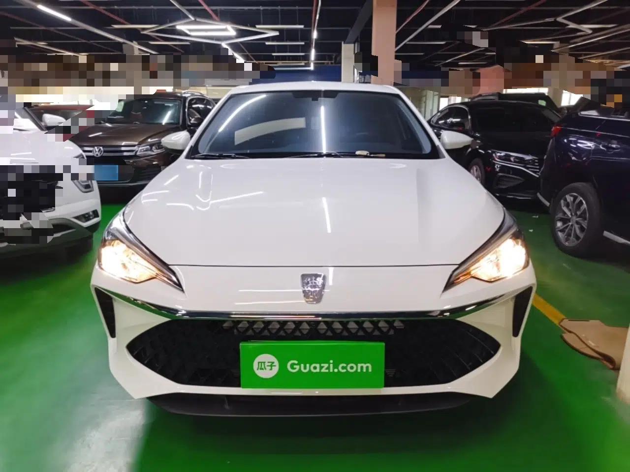 Roewe i5 2023 1.5L CVT Luxury Edition — миниатюра 2