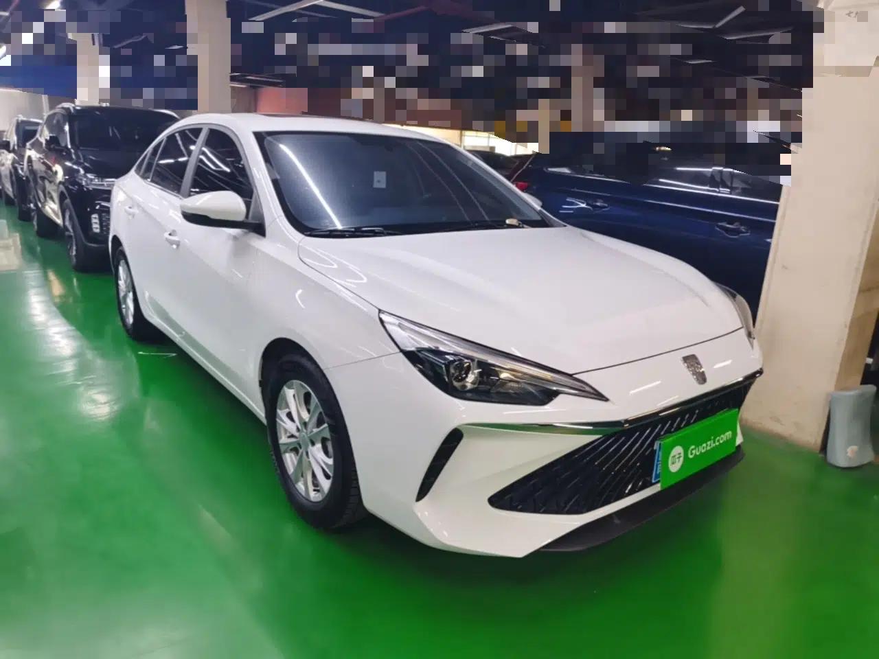 Roewe i5 2023 1.5L CVT Luxury Edition — миниатюра 3