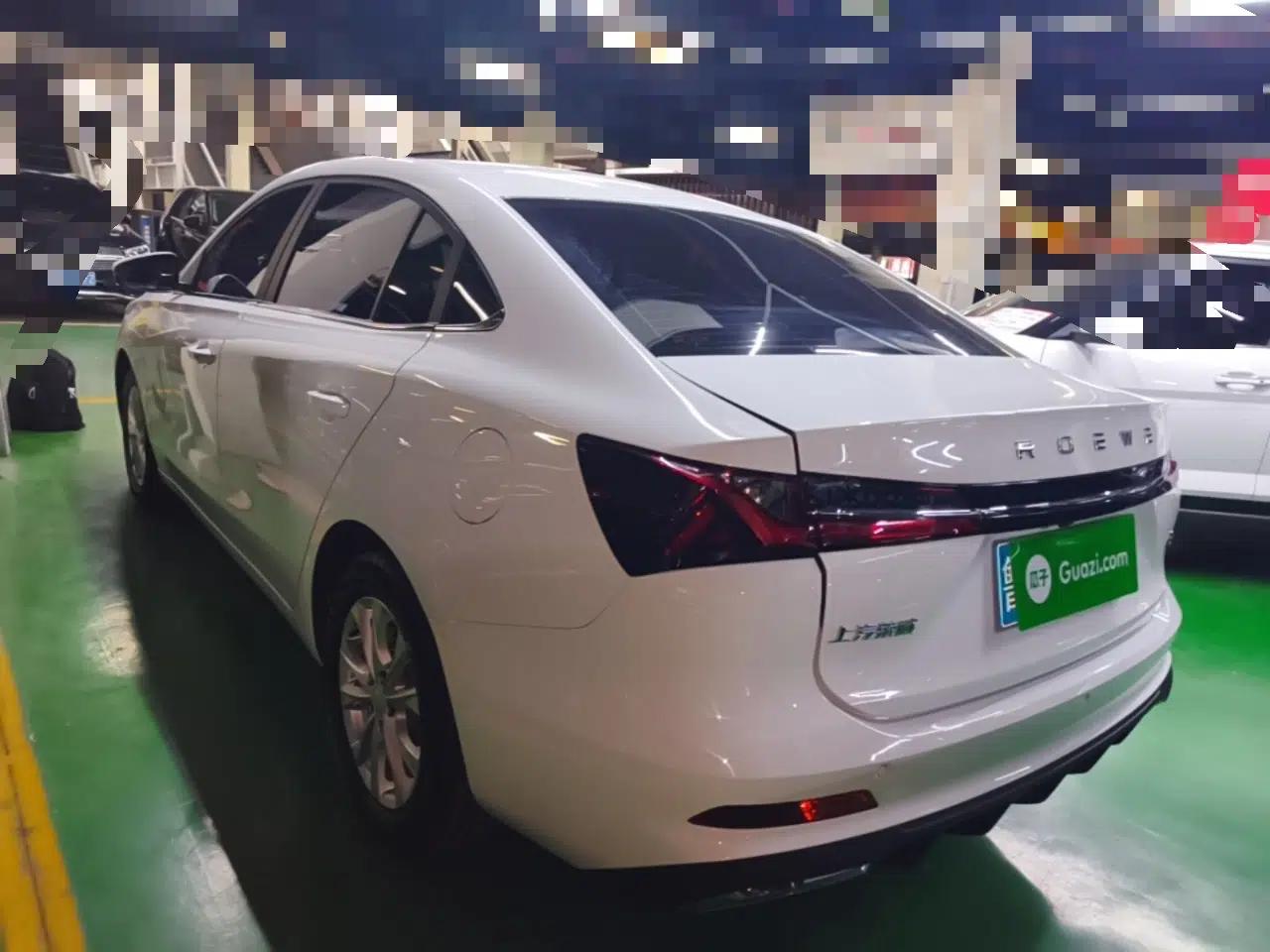 Roewe i5 2023 1.5L CVT Luxury Edition — миниатюра 4
