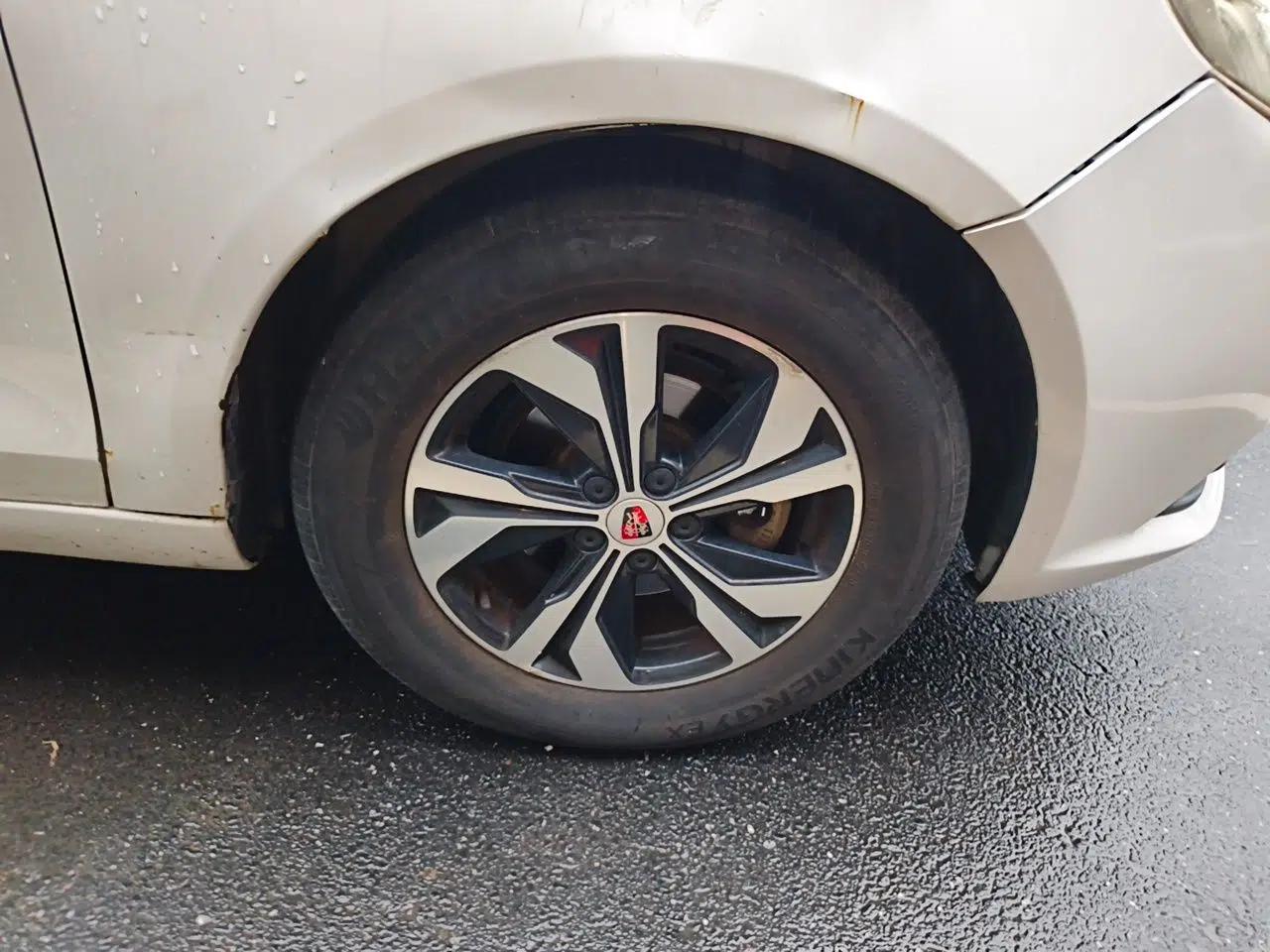 Roewe 360 2017 1.5L Automatic Luxury Edition — миниатюра 8