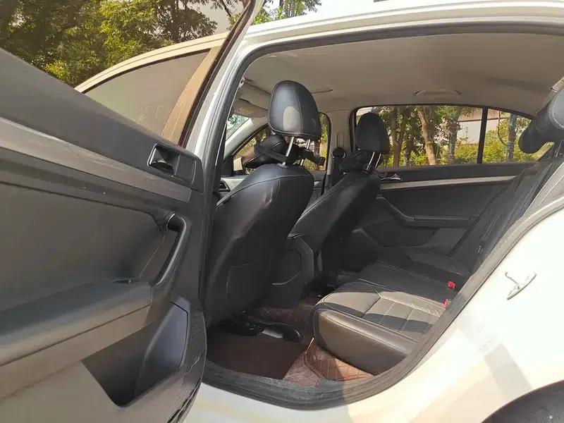 2017 Volkswagen Lavida 1.6L Automatic Comfort Edition — миниатюра 13