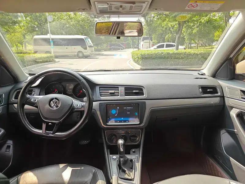 2017 Volkswagen Lavida 1.6L Automatic Comfort Edition — миниатюра 9