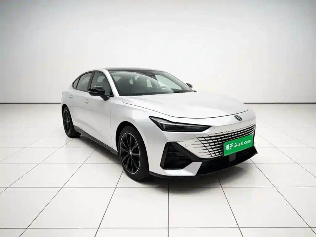 Changan UNI-V 2024 1.5T High-Performance Edition — миниатюра 4
