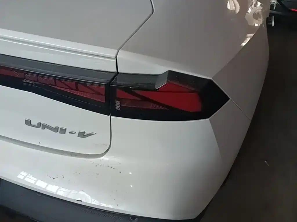 Changan UNI-V 2024 1.5T High-Performance Edition — миниатюра 8