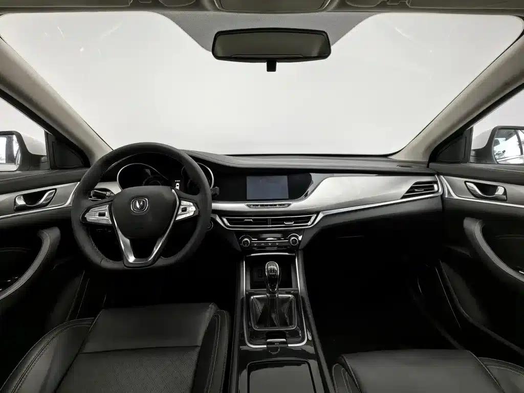 Changan Eado 2018 1.6L GDI Manual Fashion Edition — миниатюра 5