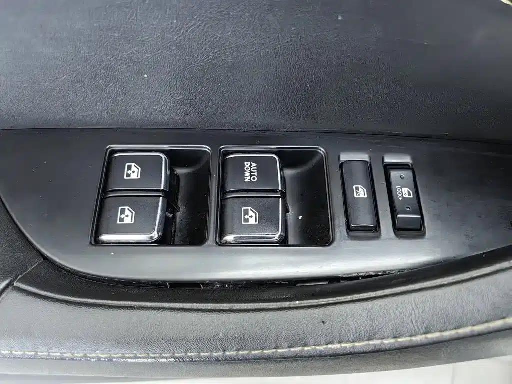 Changan Eado 2018 1.6L GDI Manual Fashion Edition — миниатюра 9