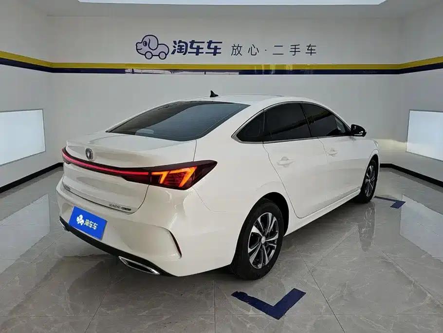 Changan Eado 2025 PLUS 1.4T Dual-Clutch High-Performance Edition — миниатюра 3