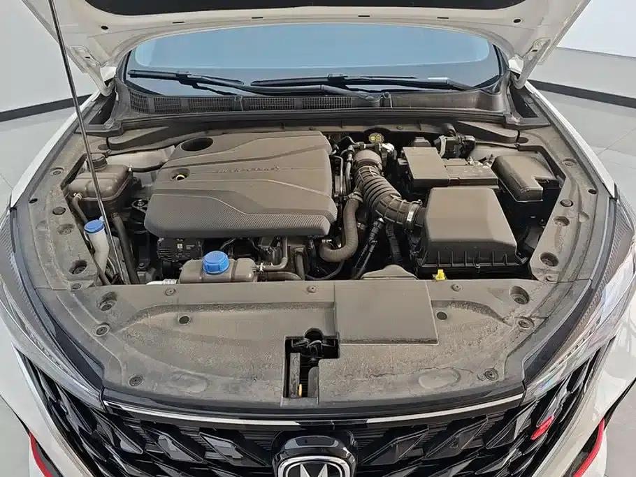 Changan Eado 2025 PLUS 1.4T Dual-Clutch High-Performance Edition — миниатюра 10