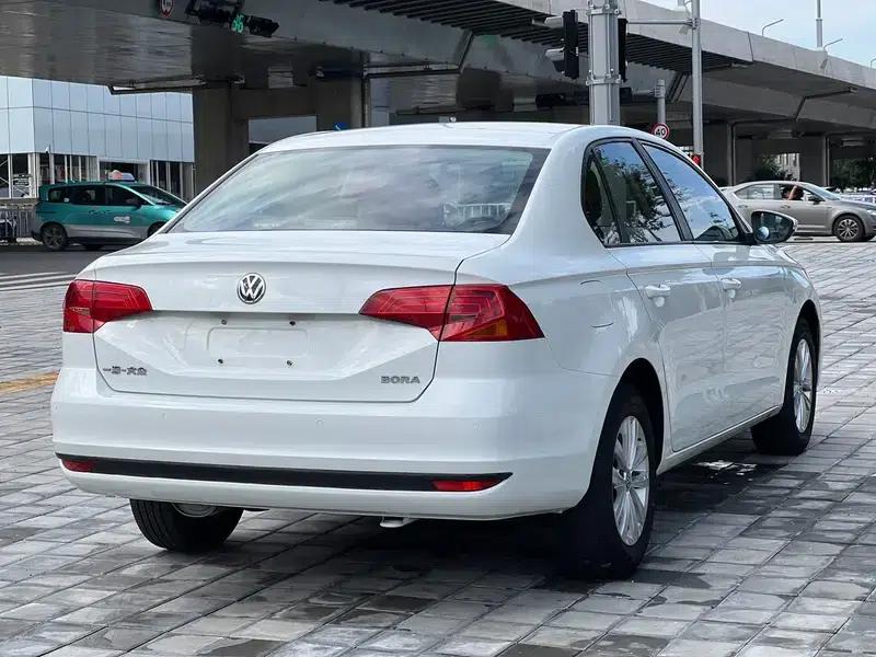 2016 Volkswagen Bora 1.6L Automatic Fashion Edition — миниатюра 6