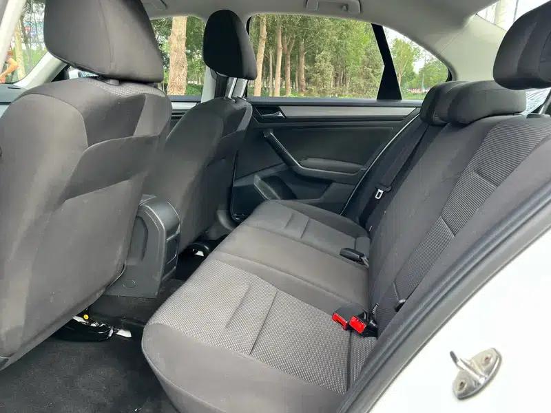 2016 Volkswagen Bora 1.6L Automatic Fashion Edition — миниатюра 9