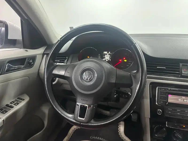 2014 Volkswagen Bora 1.6L Automatic Fashion Edition — миниатюра 16