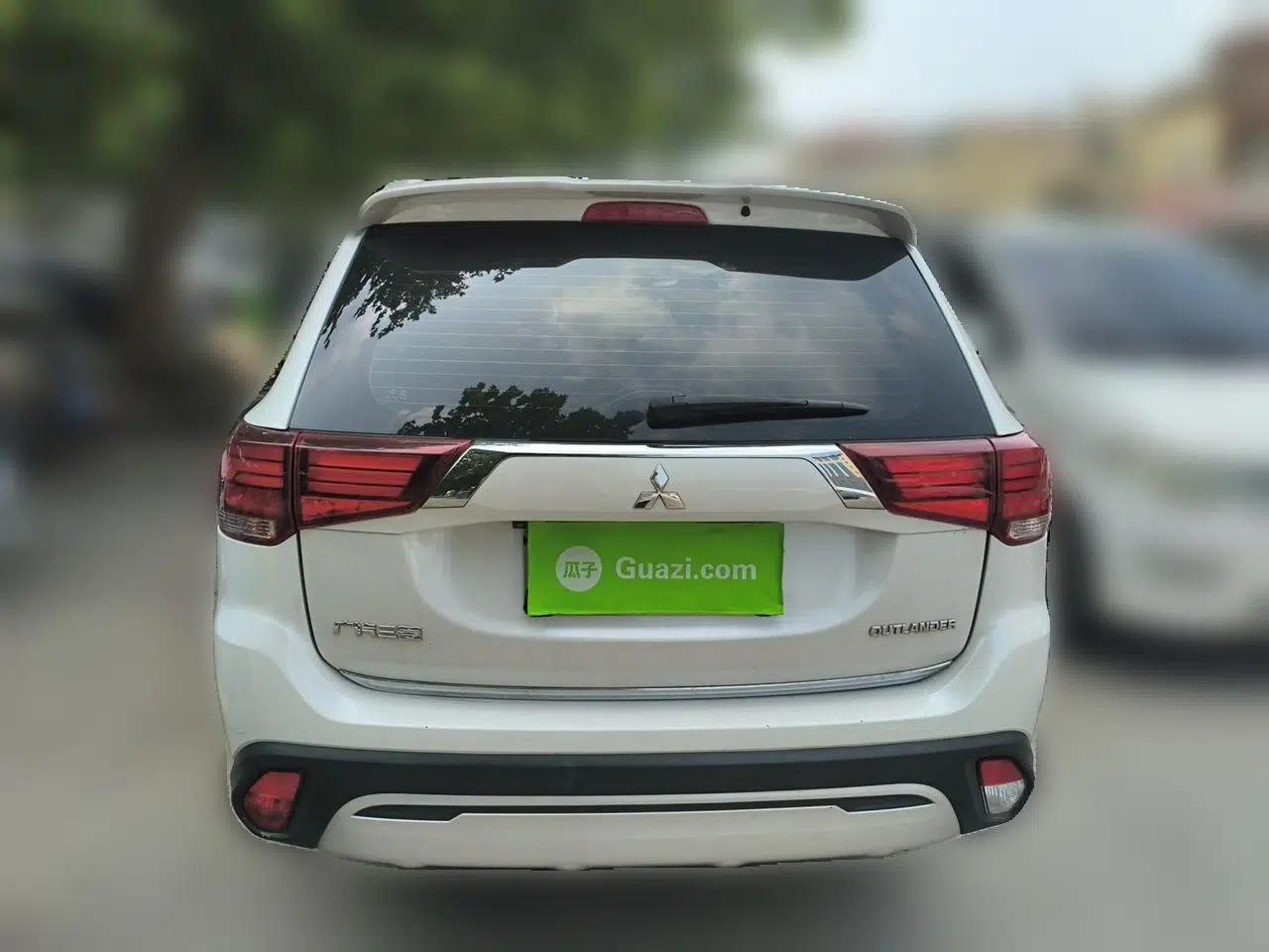 Mitsubishi Outlander 2020 2.0L Two-Wheel Drive Comfort Edition 5 Seats — миниатюра 5