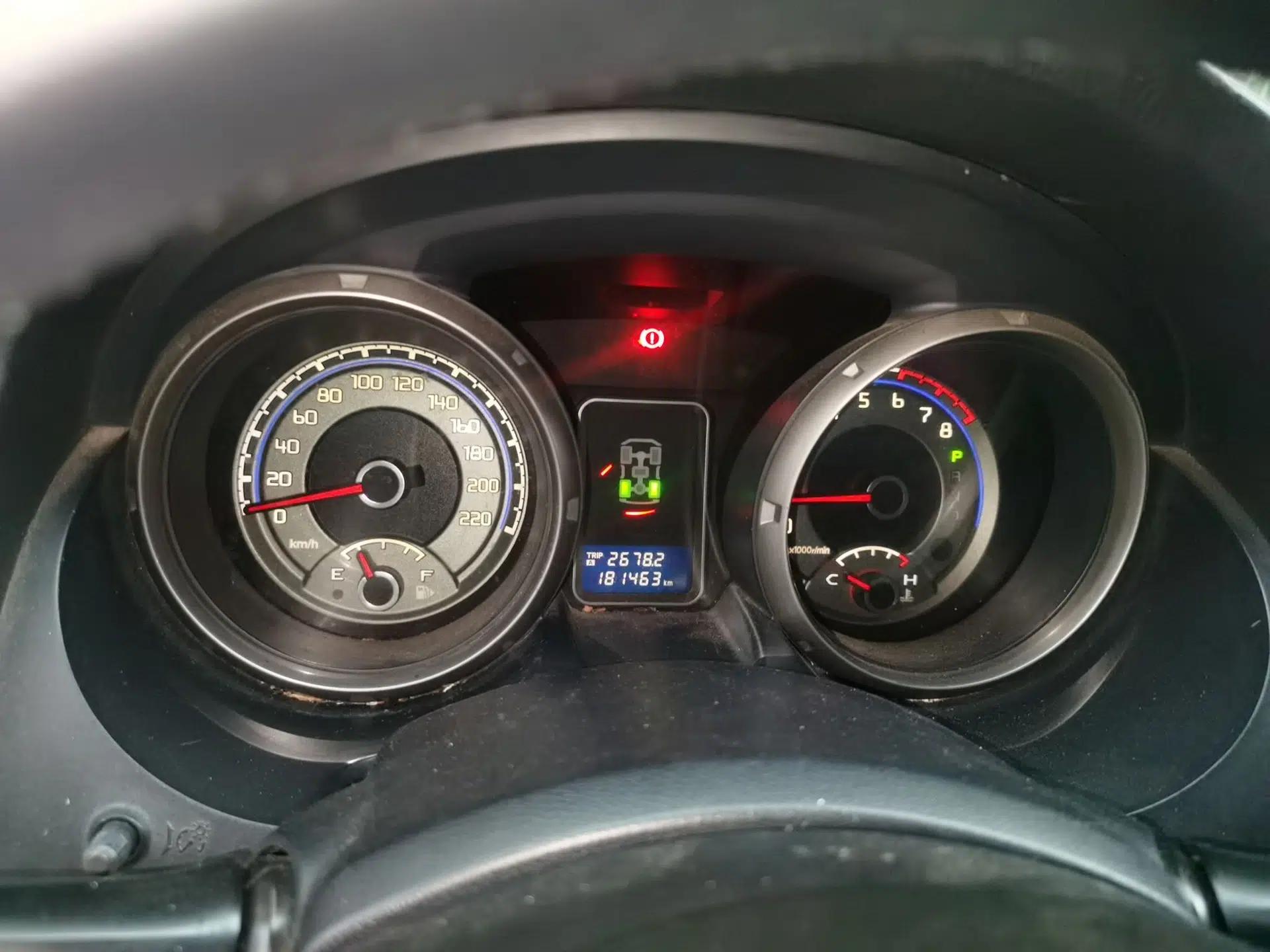 Mitsubishi Pajero 2010 3.0L Automatic Elite Edition — миниатюра 11