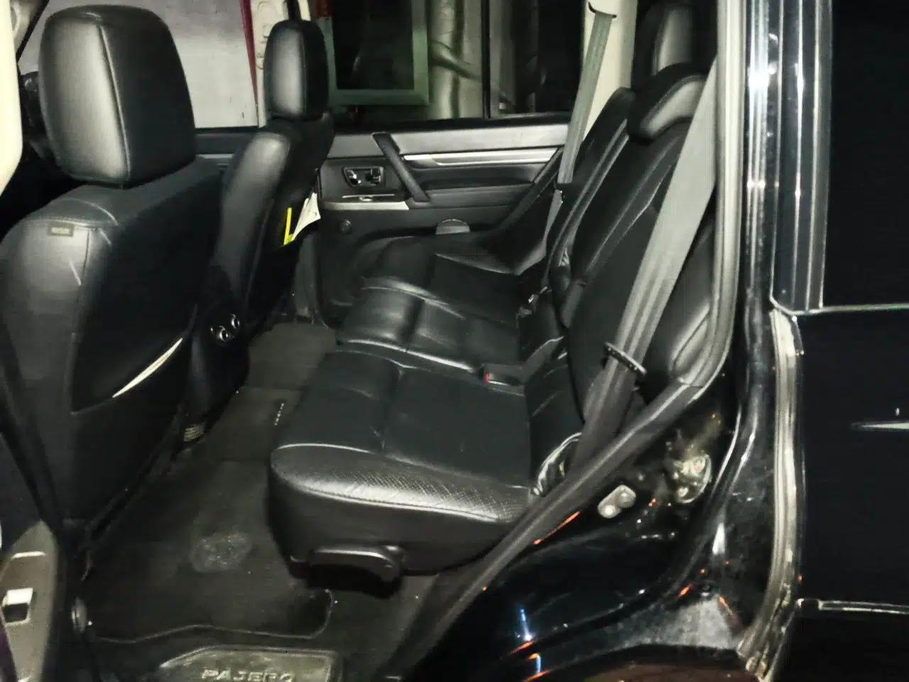 Mitsubishi Pajero 2012 3.0L Elite Edition — миниатюра 17