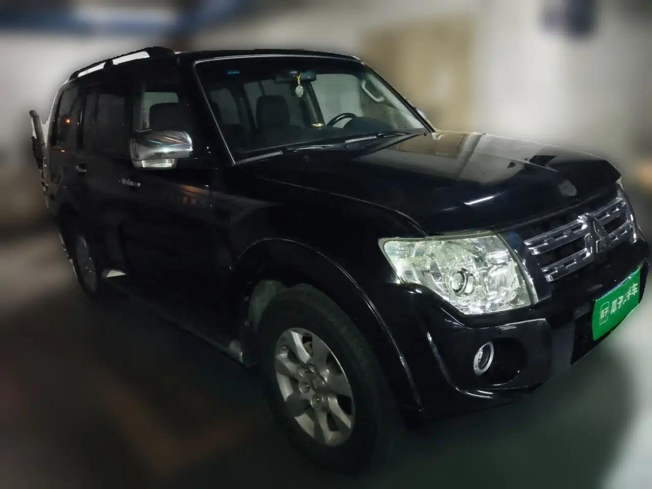 Mitsubishi Pajero 2012 3.0L Elite Edition — миниатюра 3