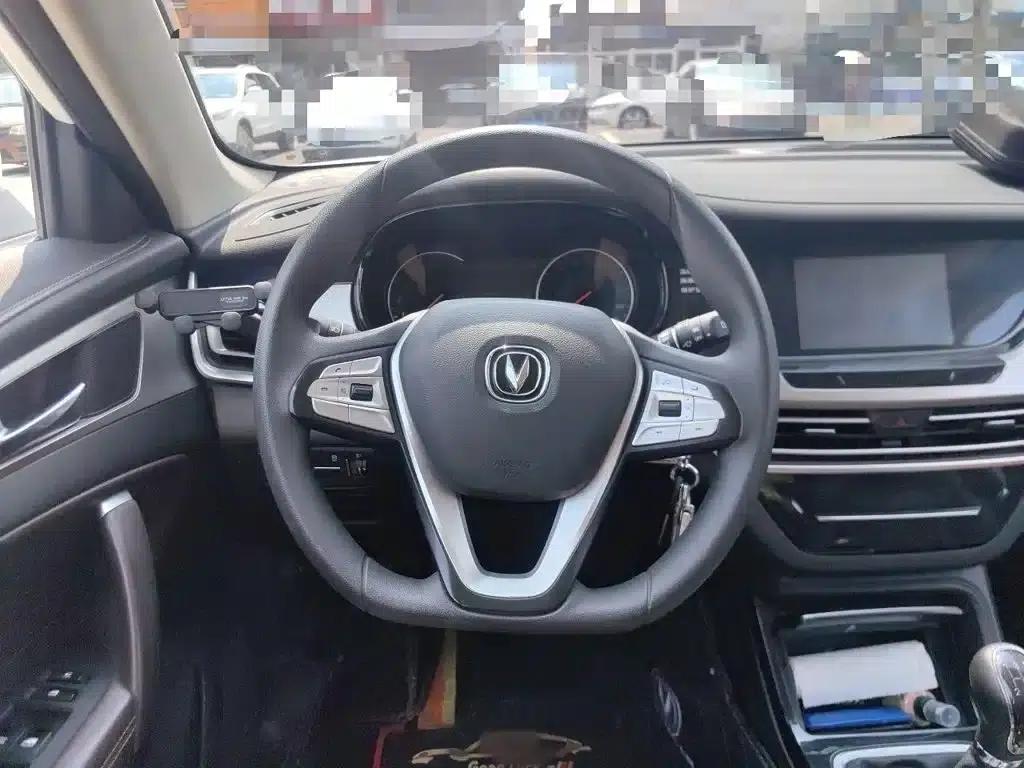 Changan CS35PLUS 2019 1.6L Manual Connect Upgrade Edition — миниатюра 3