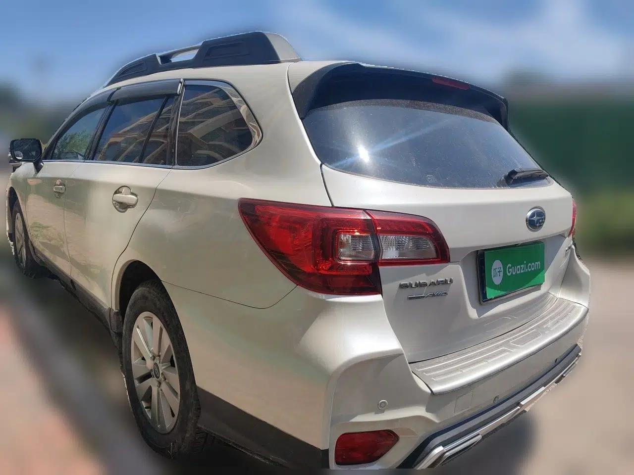 Subaru Outback 2017 2.5i Luxury Navigation Edition — миниатюра 4