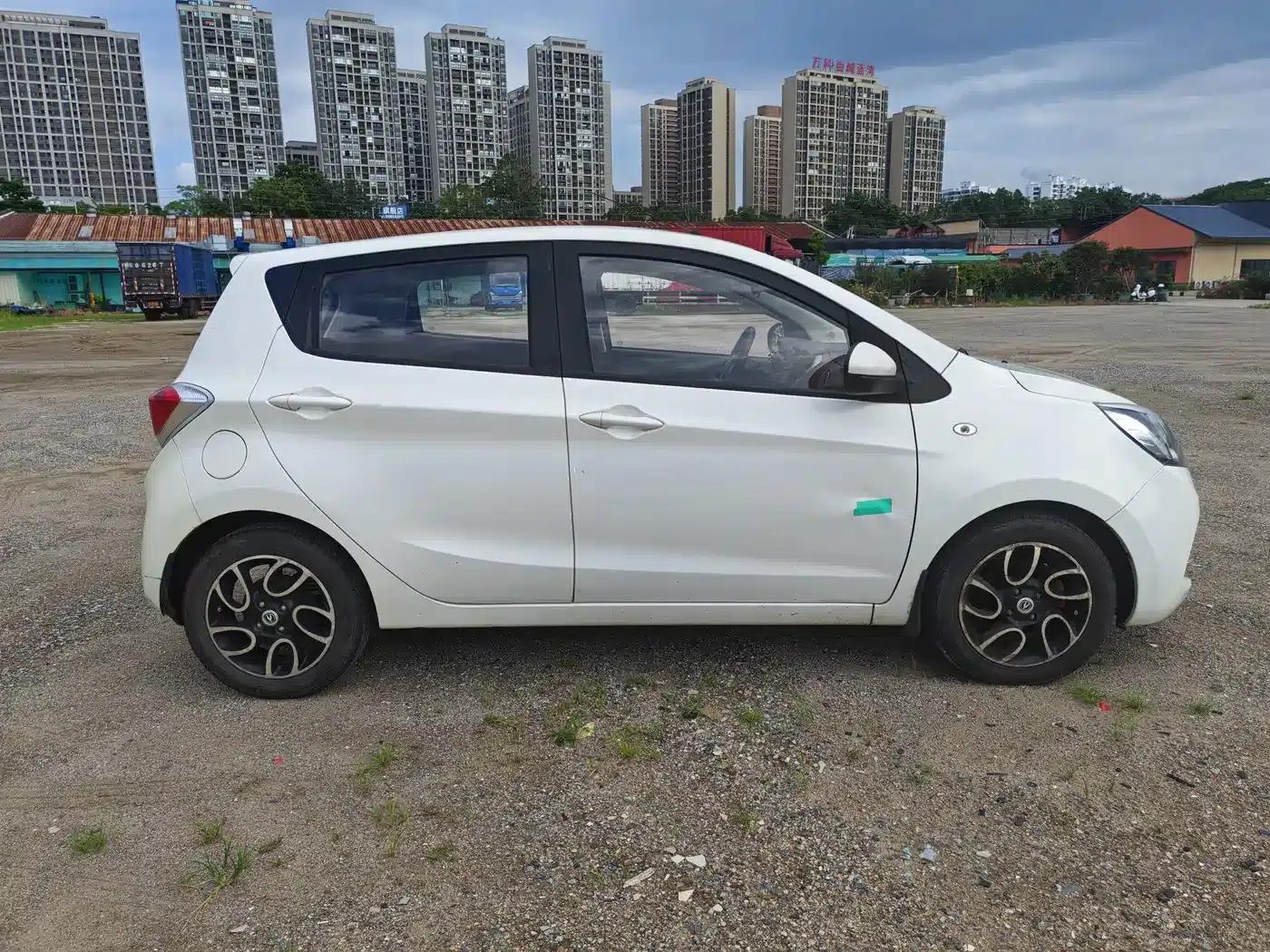 Benben 2014 1.4L Manual Deluxe Edition — миниатюра 4