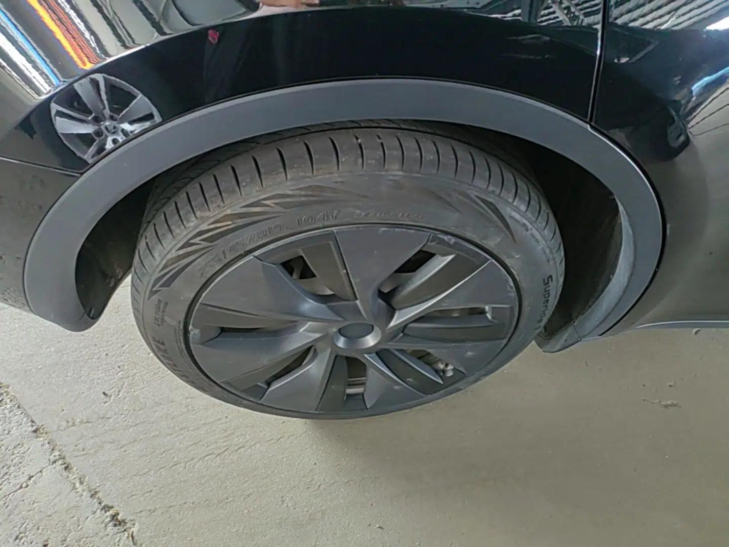 Tesla Model Y 2021 Standard Range Rear-Wheel Drive Version — миниатюра 11