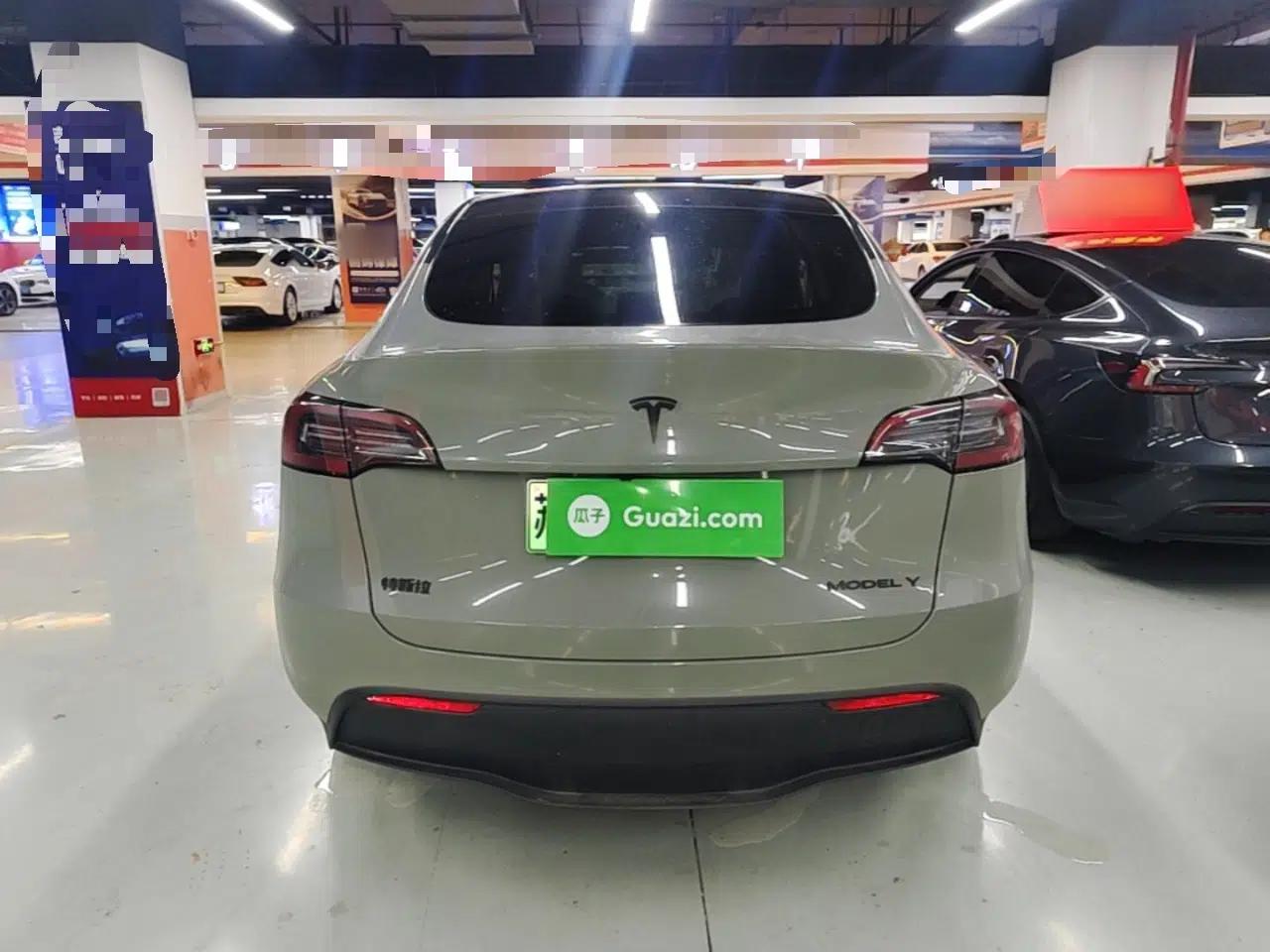 Tesla Model Y 2024 Rear-Wheel-Drive Version — миниатюра 5