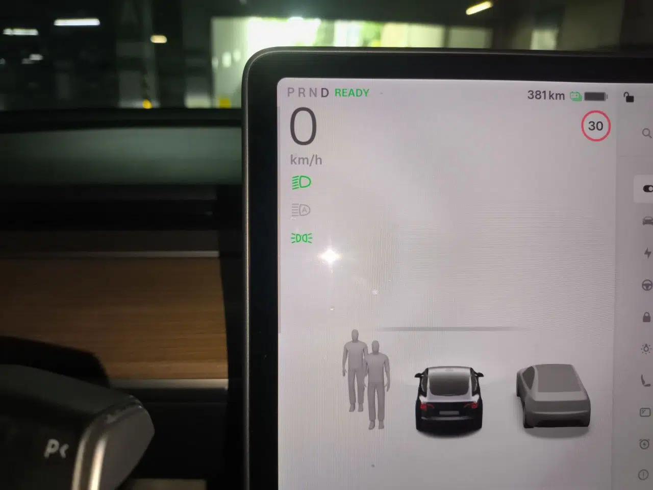 Tesla Model 3 2021 Standard Range Rear-Wheel Drive Upgraded Version 3D6 — миниатюра 11