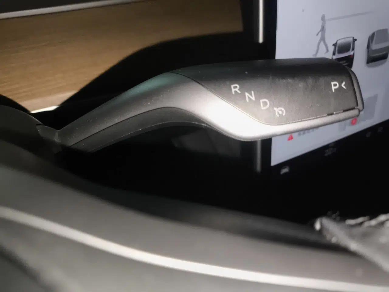 Tesla Model 3 2021 Standard Range Rear-Wheel Drive Upgraded Version 3D6 — миниатюра 14