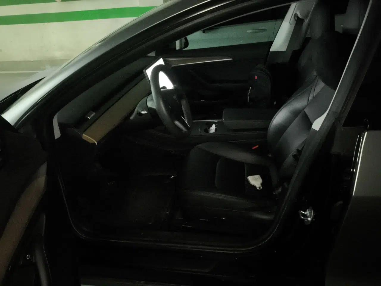 Tesla Model 3 2021 Standard Range Rear-Wheel Drive Upgraded Version 3D6 — миниатюра 15