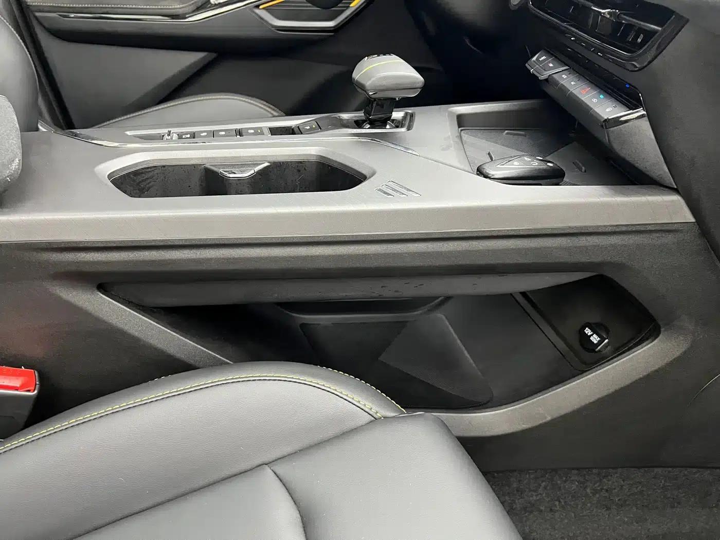 Changan Oushang X5 PLUS 2023 Facelift 1.5T DCT Smart AI Edition — миниатюра 19
