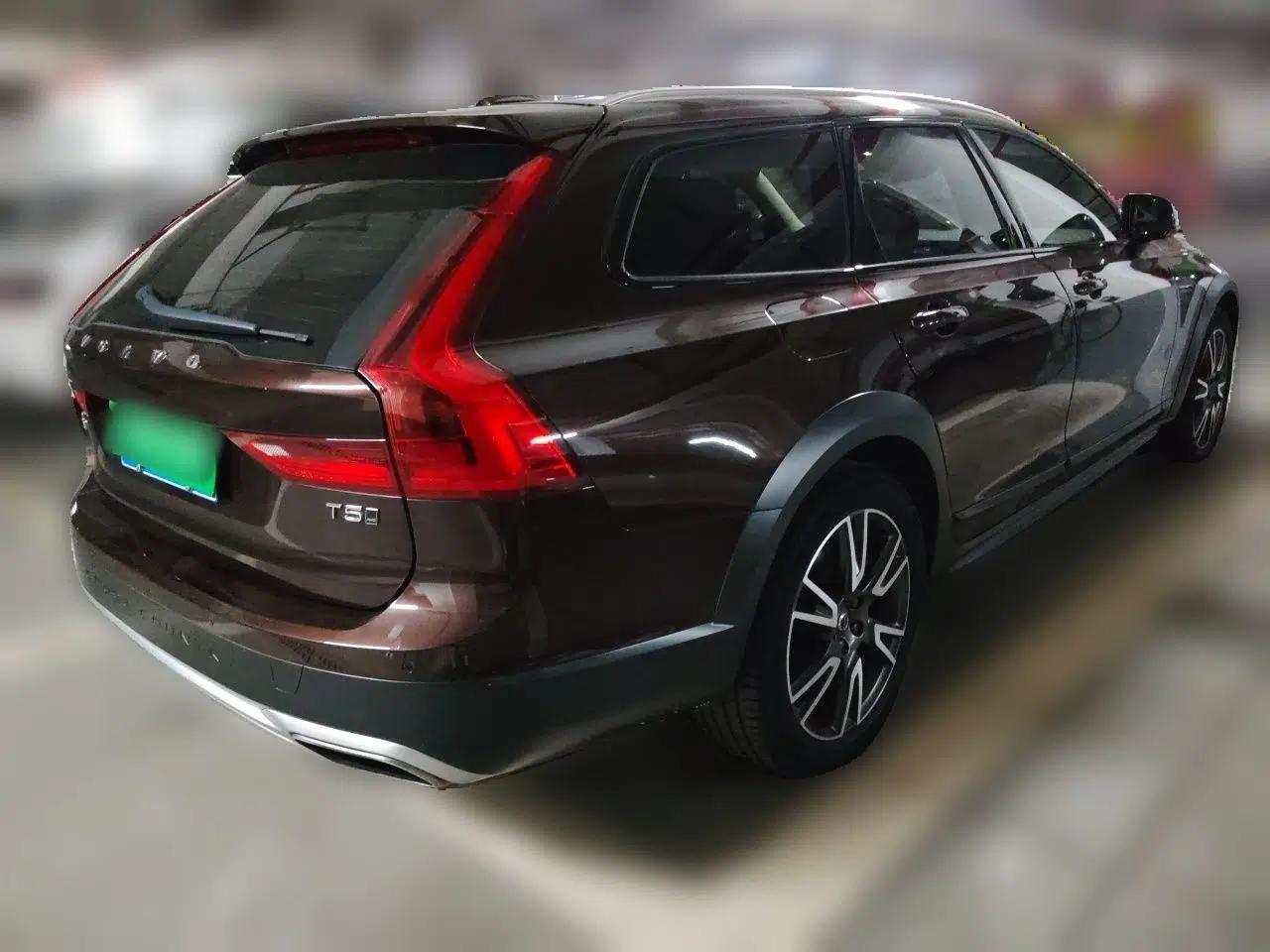 Volvo V90 2017 Cross Country T5 AWD Prestige Edition — миниатюра 6