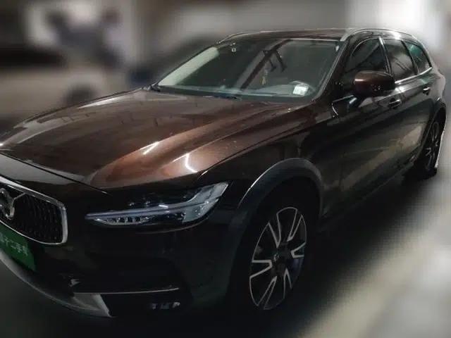 Volvo V90 2017 Cross Country T5 AWD Prestige Edition