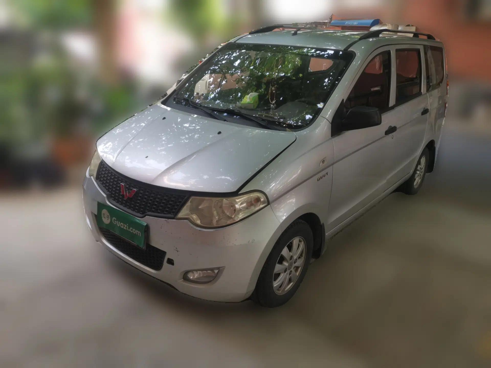Wuling Hongguang 2013 1.5L Base Version — миниатюра 1