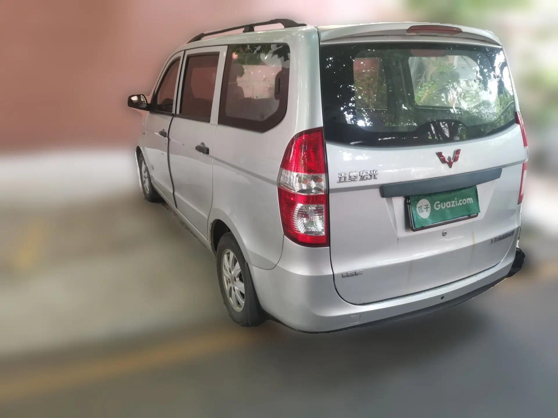 Wuling Hongguang 2013 1.5L Base Version — миниатюра 4