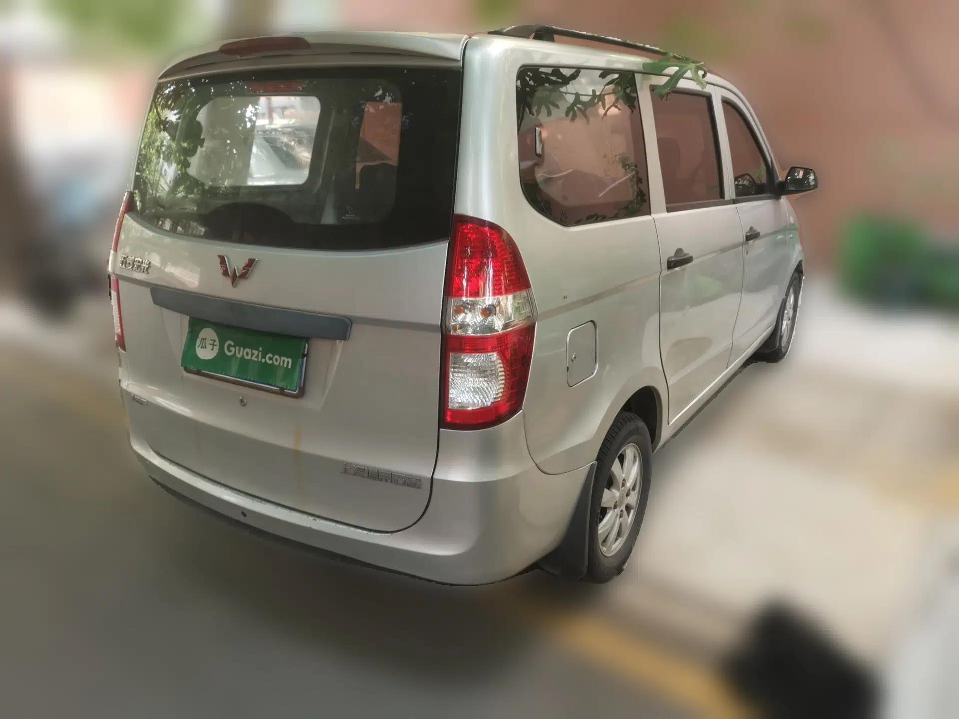 Wuling Hongguang 2013 1.5L Base Version — миниатюра 6