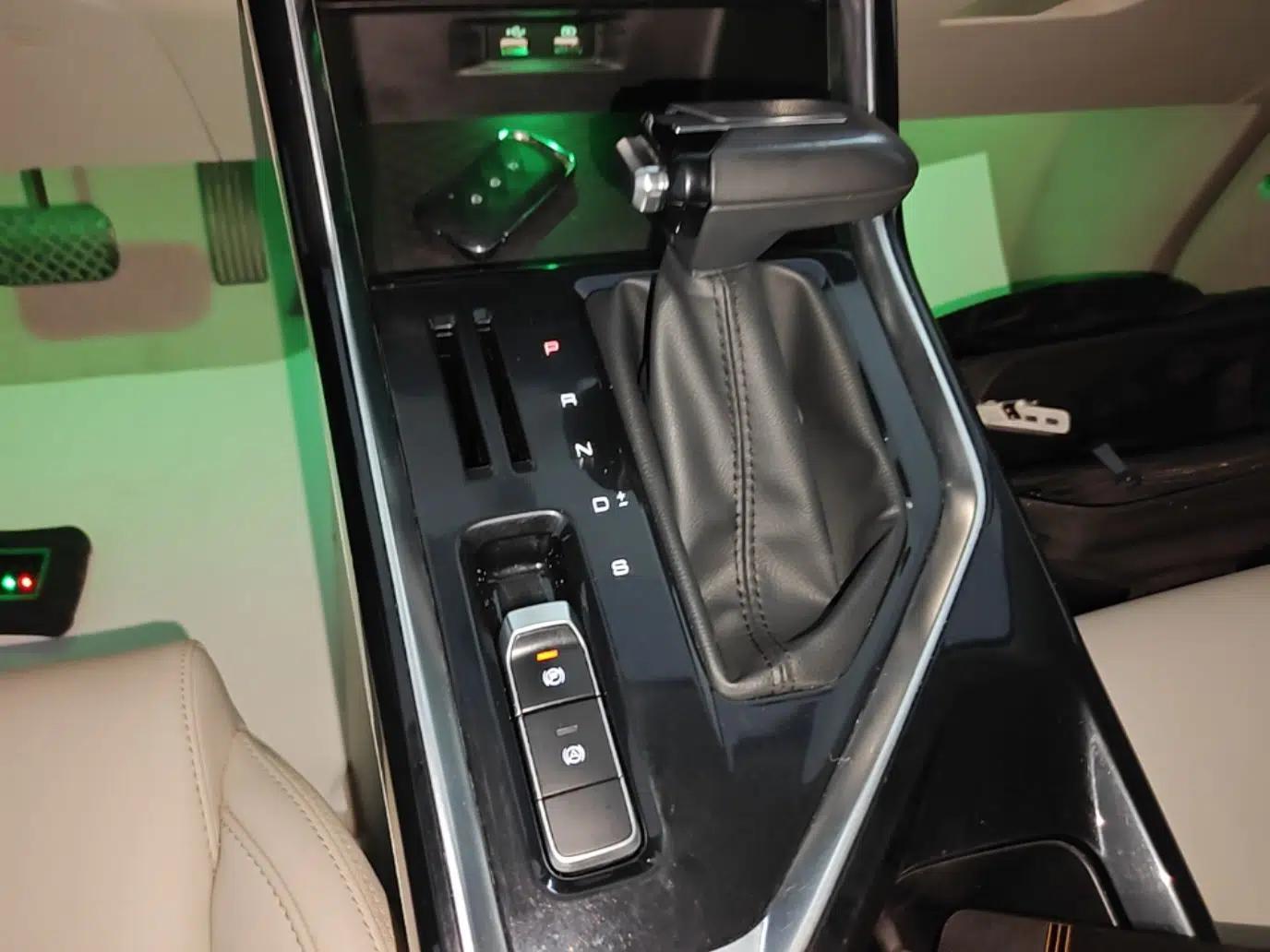 Wuling Asta 2021 1.5T CVT Star曜 Edition — миниатюра 16