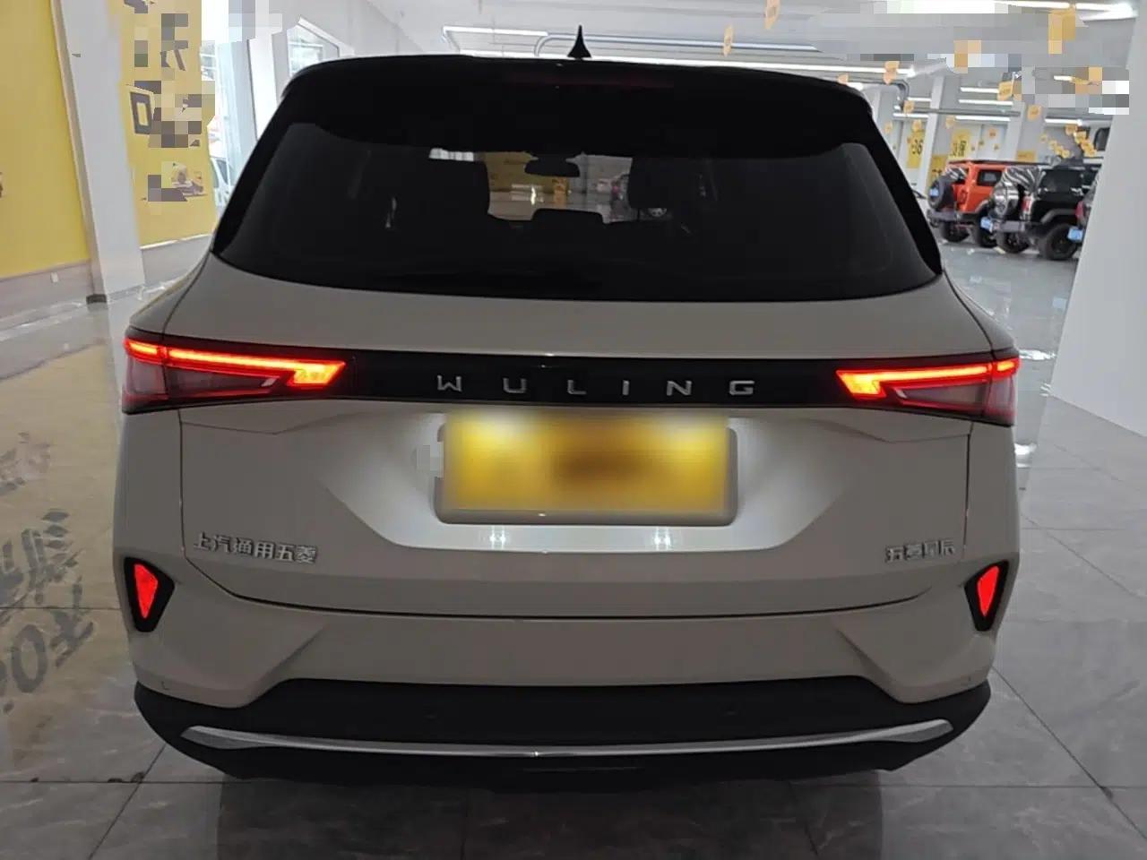 Wuling Asta 2021 1.5T CVT Star曜 Edition — миниатюра 5