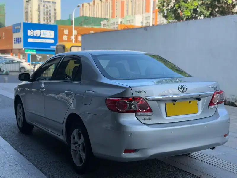 2011 Corolla 1.8L CVT GL-i — миниатюра 5