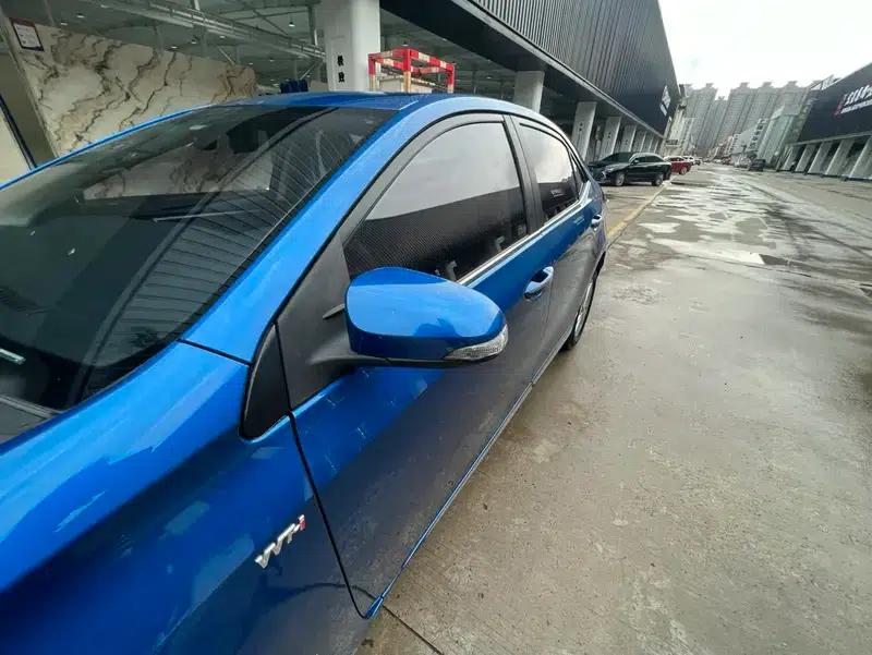 2014 Corolla 1.6L CVT GL-i — миниатюра 16