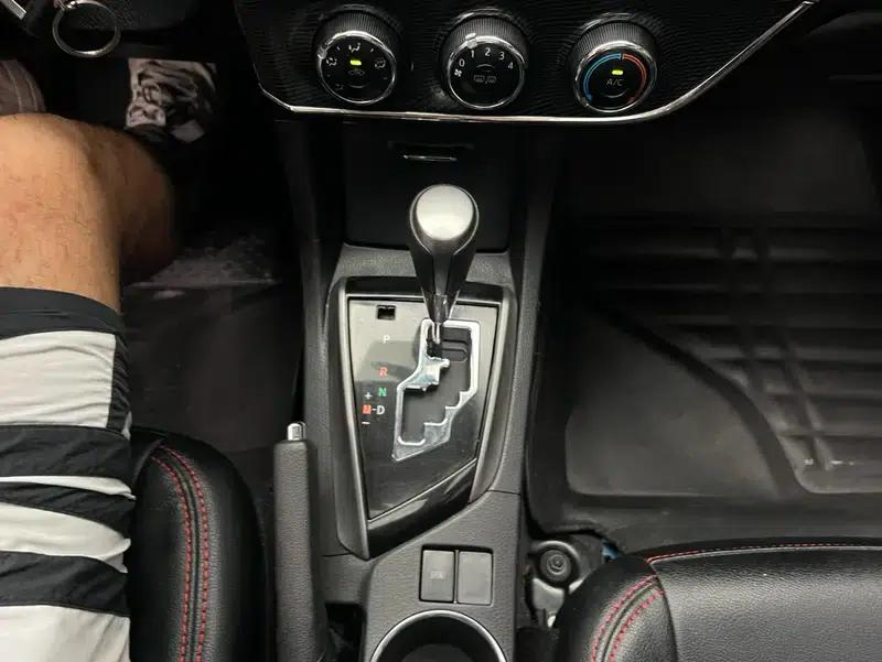 2014 Corolla 1.6L CVT GL-i — миниатюра 30