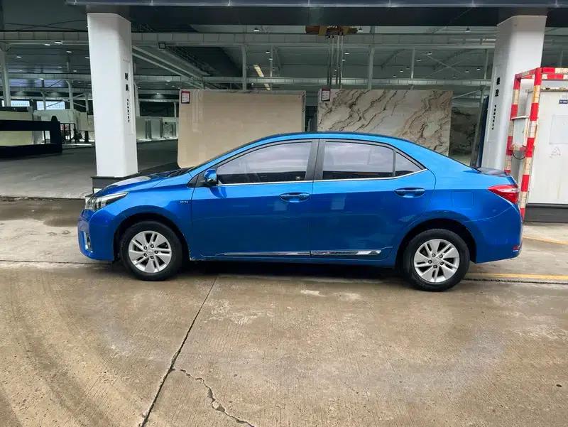 2014 Corolla 1.6L CVT GL-i — миниатюра 4