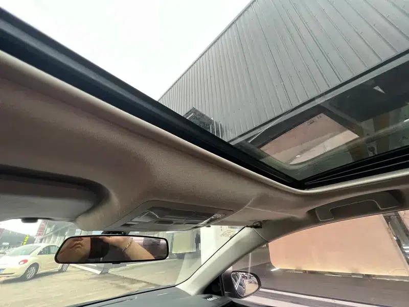 2014 Corolla 1.6L CVT GL-i — миниатюра 35